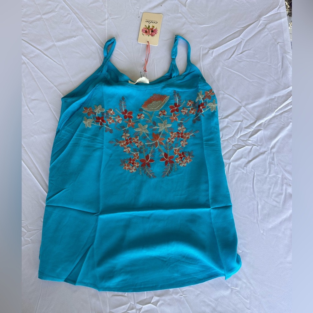 Entrousa blue tank top
